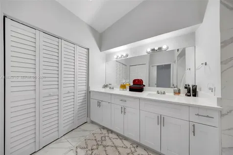 6637 NW 181st Lane Hialeah FL 33015