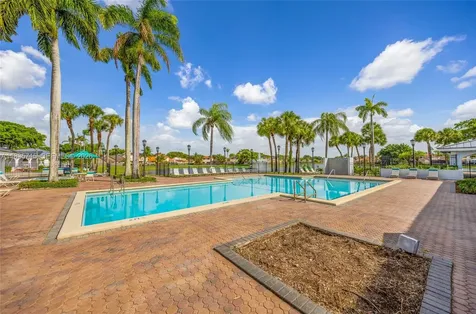 6637 NW 181st Lane Hialeah FL 33015