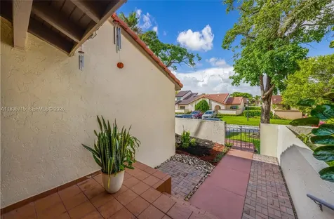 6637 NW 181st Lane Hialeah FL 33015