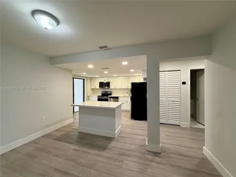 6637 NW 181st Lane Hialeah FL 33015