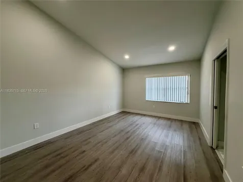 6637 NW 181st Lane Hialeah FL 33015