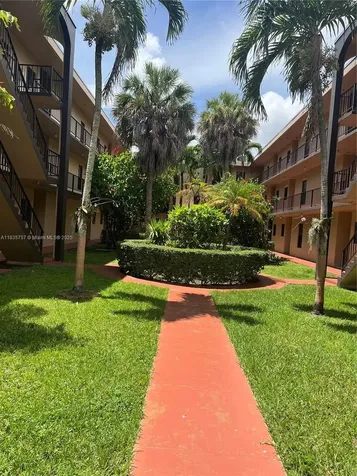 10851 SW 2nd Street Sweetwater FL 33174