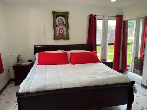 10851 SW 2nd Street Sweetwater FL 33174