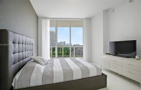 4100 Island Boulevard Aventura FL 33160