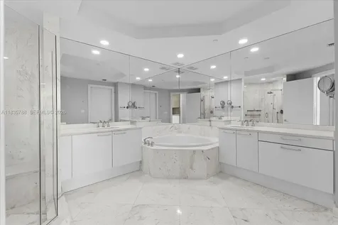 4100 Island Boulevard Aventura FL 33160