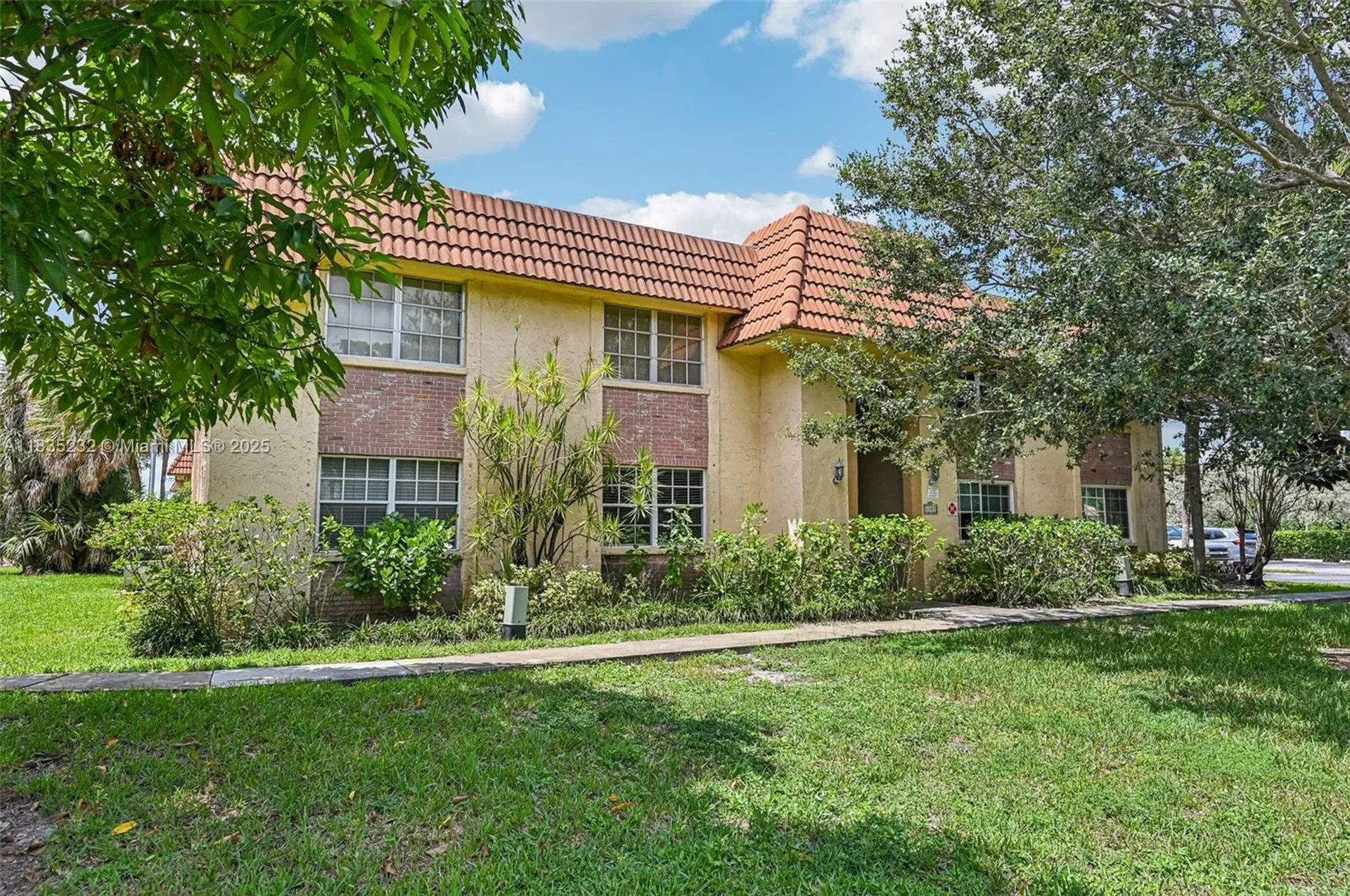 8103 NW 27th Street Coral Springs FL 33065