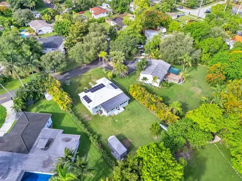 6023 SW 59th Street South Miami FL 33143