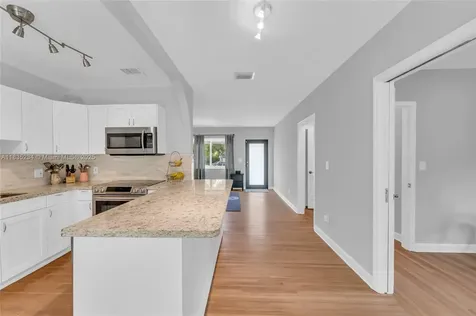 6023 SW 59th Street South Miami FL 33143