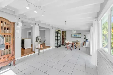 6023 SW 59th Street South Miami FL 33143