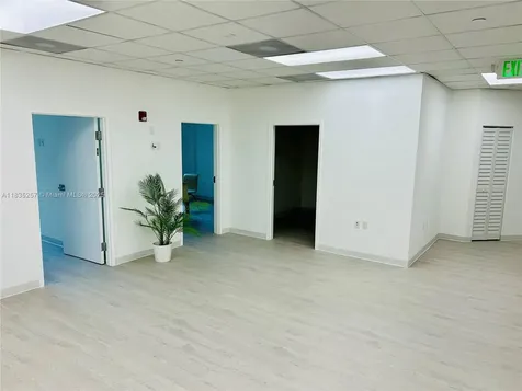 10305 NW 41st Street Doral FL 33178