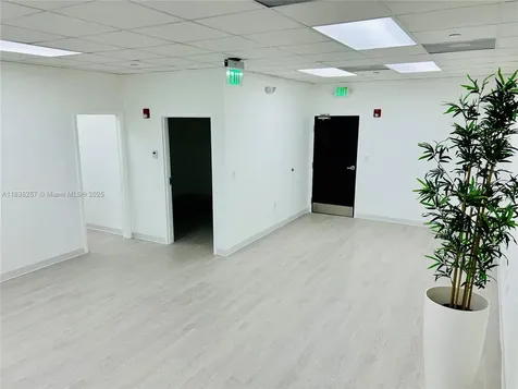 10305 NW 41st Street Doral FL 33178