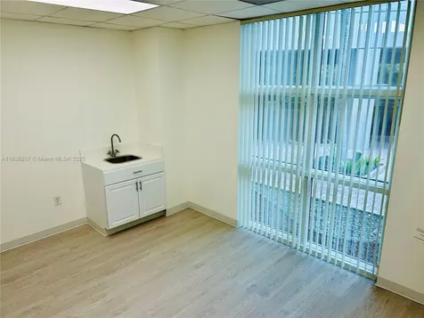 10305 NW 41st Street Doral FL 33178