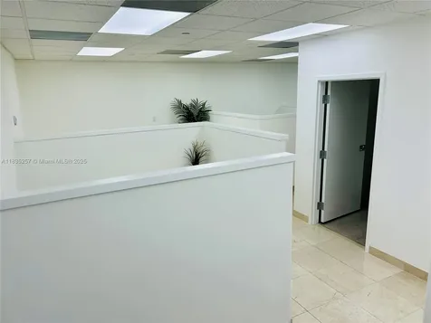 10305 NW 41st Street Doral FL 33178