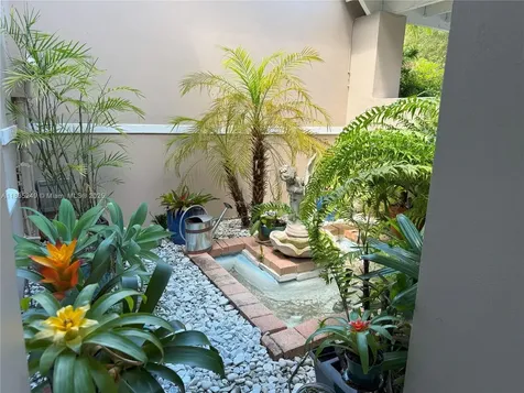 5440 SW 70th Place N Miami FL 33155
