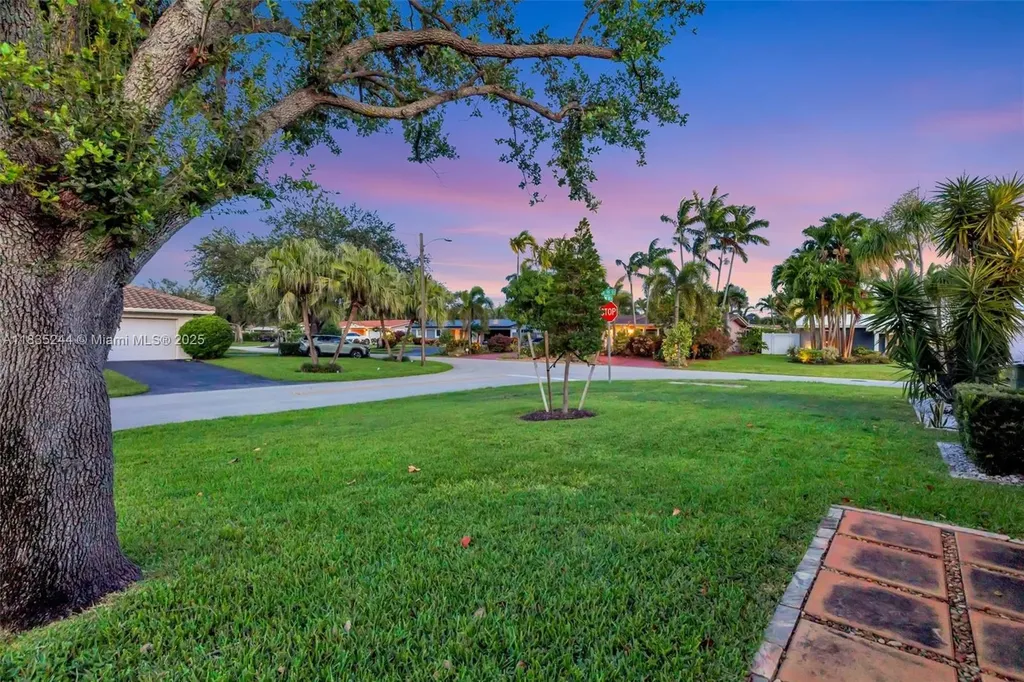 5555 NE 20th Terrace Fort Lauderdale FL 33308