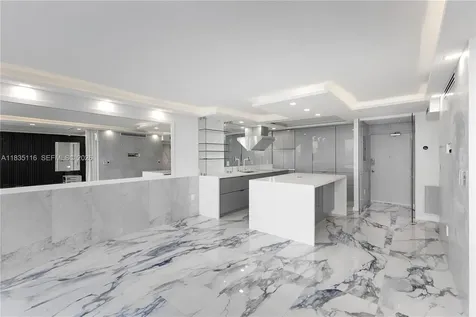 401 Ocean Drive Miami Beach FL 33139