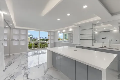 401 Ocean Drive Miami Beach FL 33139