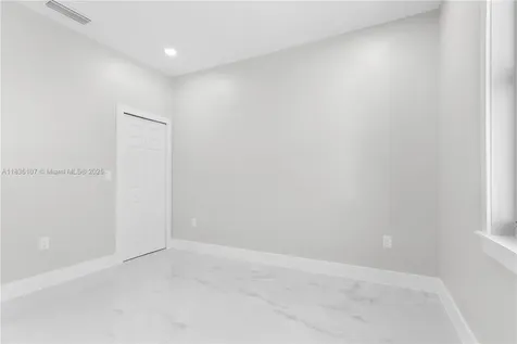 2517 44th Street SW Lehigh Acres FL 33976