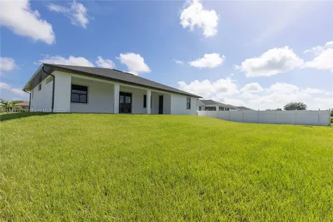 2517 44th Street SW Lehigh Acres FL 33976