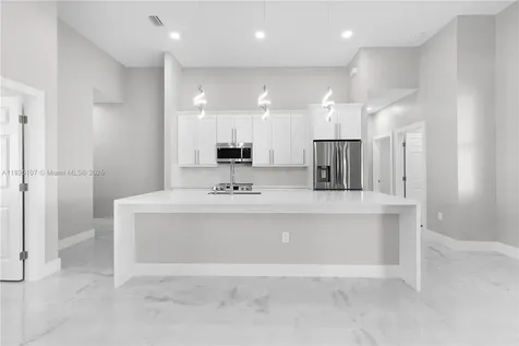 2517 44th Street SW Lehigh Acres FL 33976
