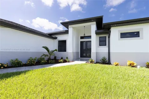 2517 44th Street SW Lehigh Acres FL 33976