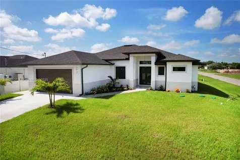 2517 44th Street SW Lehigh Acres FL 33976
