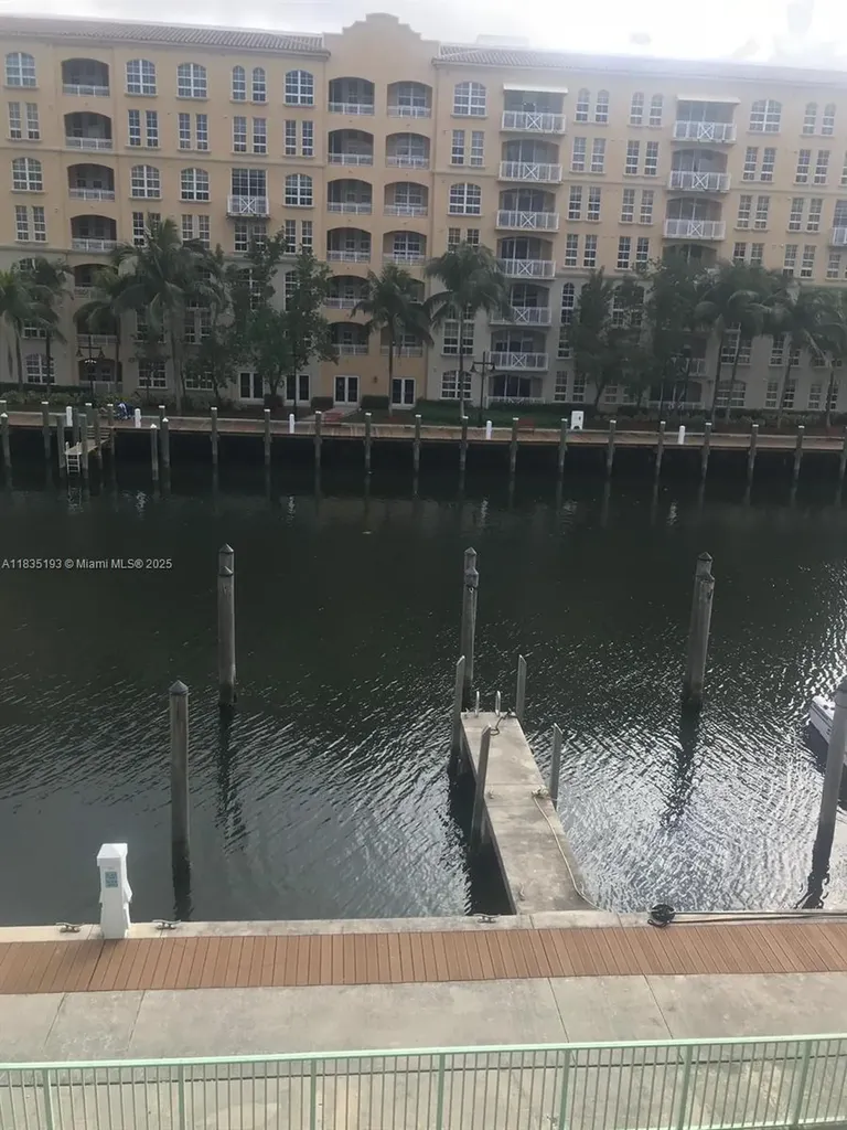 2950 NE 188th Street Aventura FL 33180