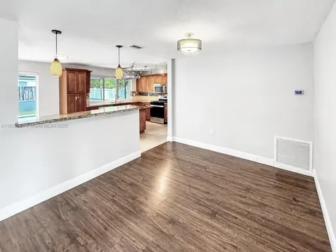 2040 NW 86th Avenue Sunrise FL 33322