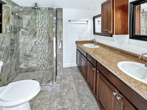 2040 NW 86th Avenue Sunrise FL 33322