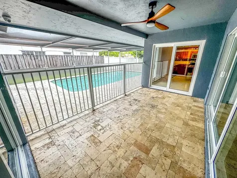 2040 NW 86th Avenue Sunrise FL 33322