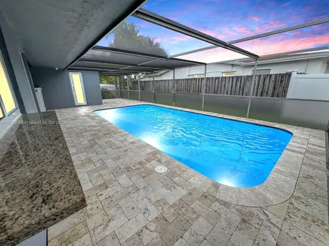 2040 NW 86th Avenue Sunrise FL 33322