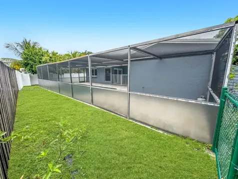2040 NW 86th Avenue Sunrise FL 33322