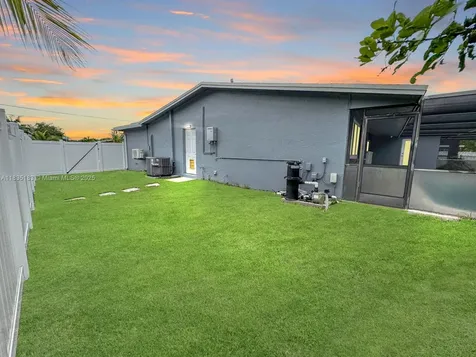 2040 NW 86th Avenue Sunrise FL 33322