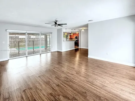2040 NW 86th Avenue Sunrise FL 33322