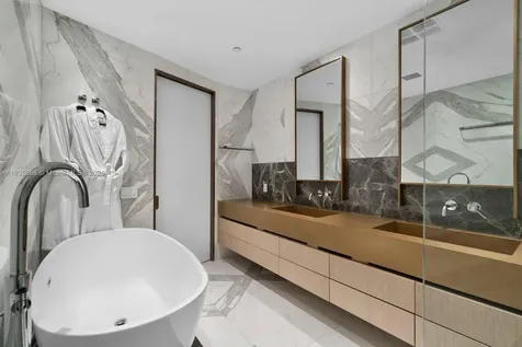 18555 Collins Avenue Sunny Isles Beach FL 33160
