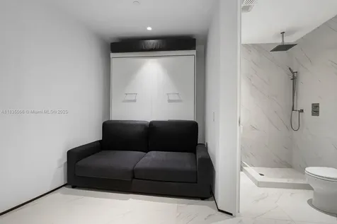 18555 Collins Avenue Sunny Isles Beach FL 33160