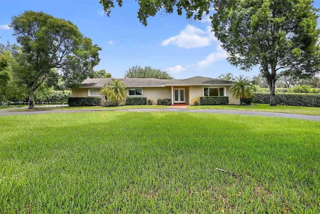 10801 SW 57th Place Davie FL 33328