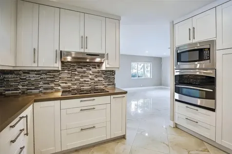10801 SW 57th Place Davie FL 33328