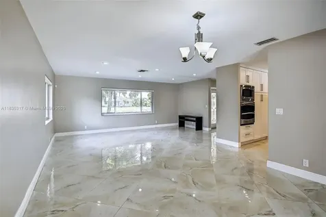 10801 SW 57th Place Davie FL 33328