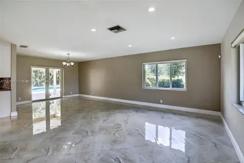 10801 SW 57th Place Davie FL 33328