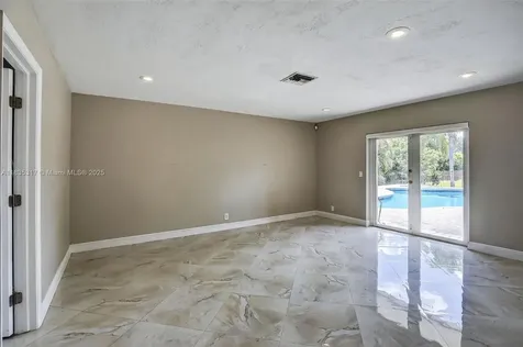 10801 SW 57th Place Davie FL 33328