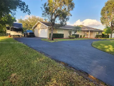10801 SW 57th Place Davie FL 33328