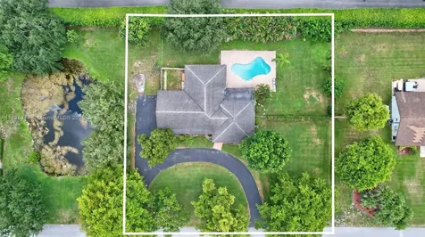 10801 SW 57th Place Davie FL 33328