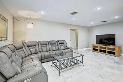 10801 SW 57th Place Davie FL 33328
