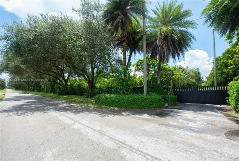 23400 SW 192nd Avenue Homestead FL 33031