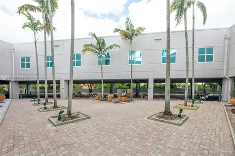 10305 NW 41st Street Doral FL 33178