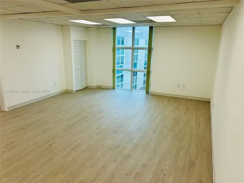 10305 NW 41st Street Doral FL 33178