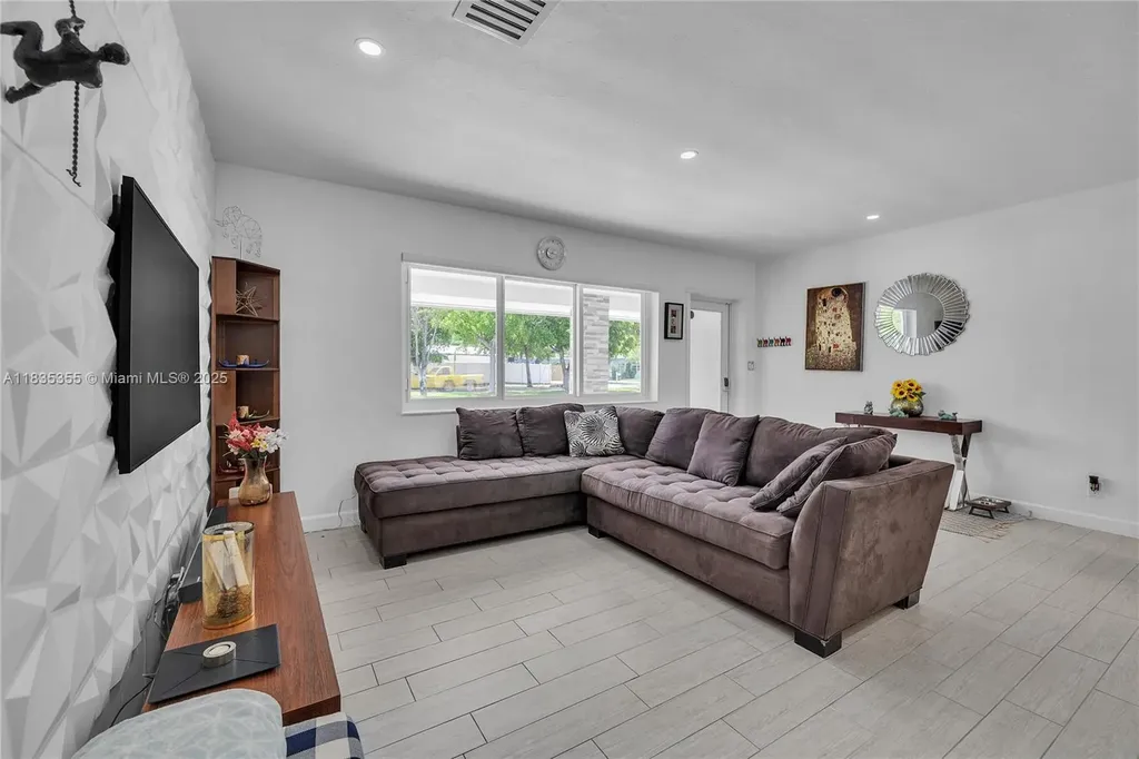 1020 SW 4th Avenue Fort Lauderdale FL 33315