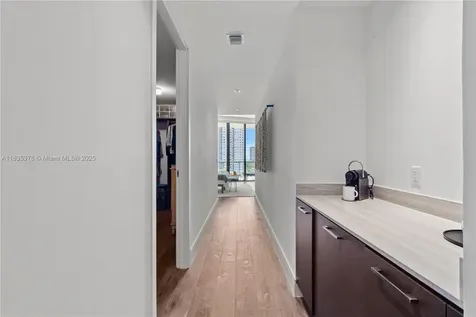 3250 NE 188th Street Aventura FL 33180