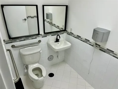 10305 NW 41st Street Doral FL 33178